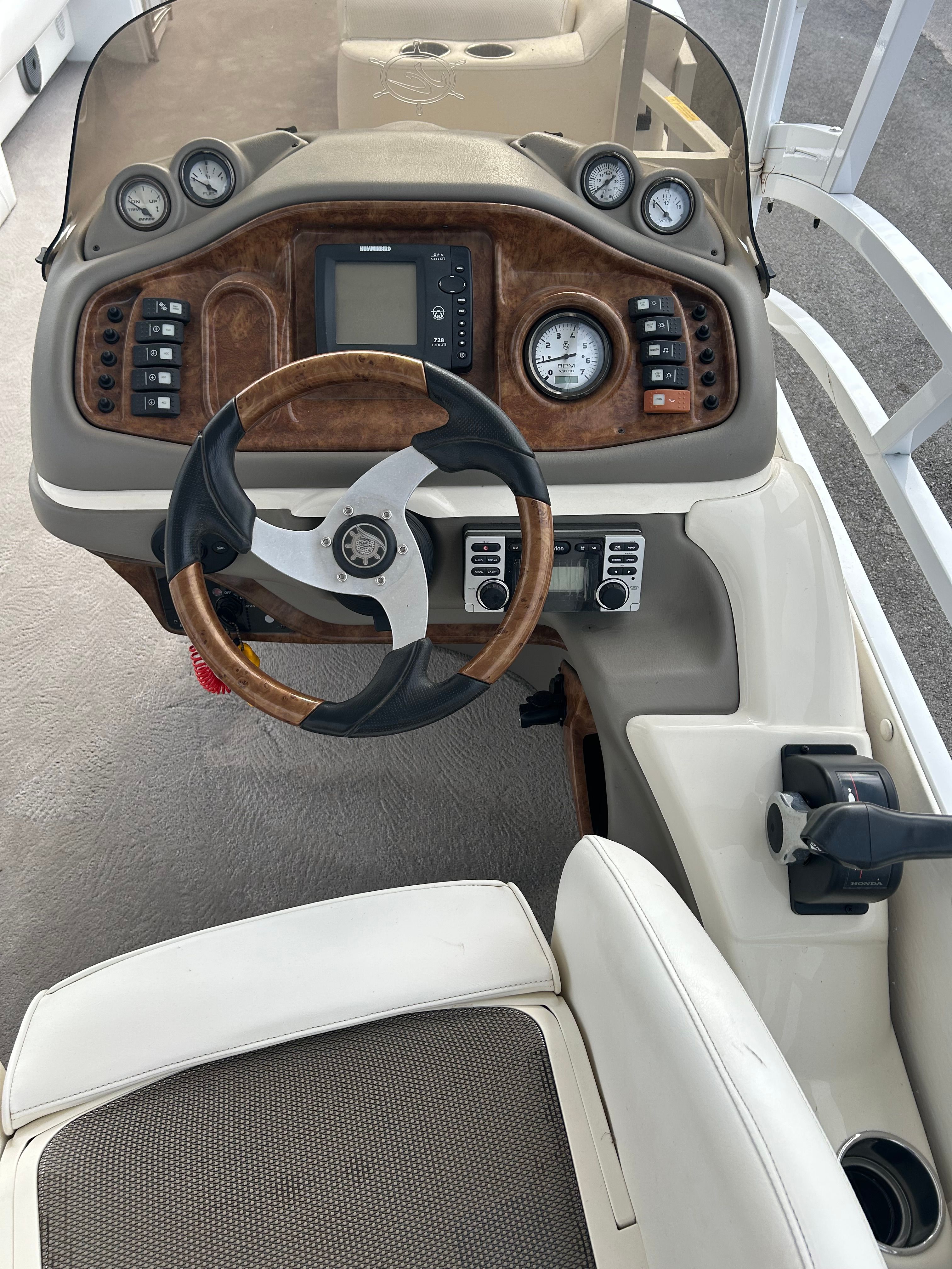2011 JC SportToon 25TT - 11