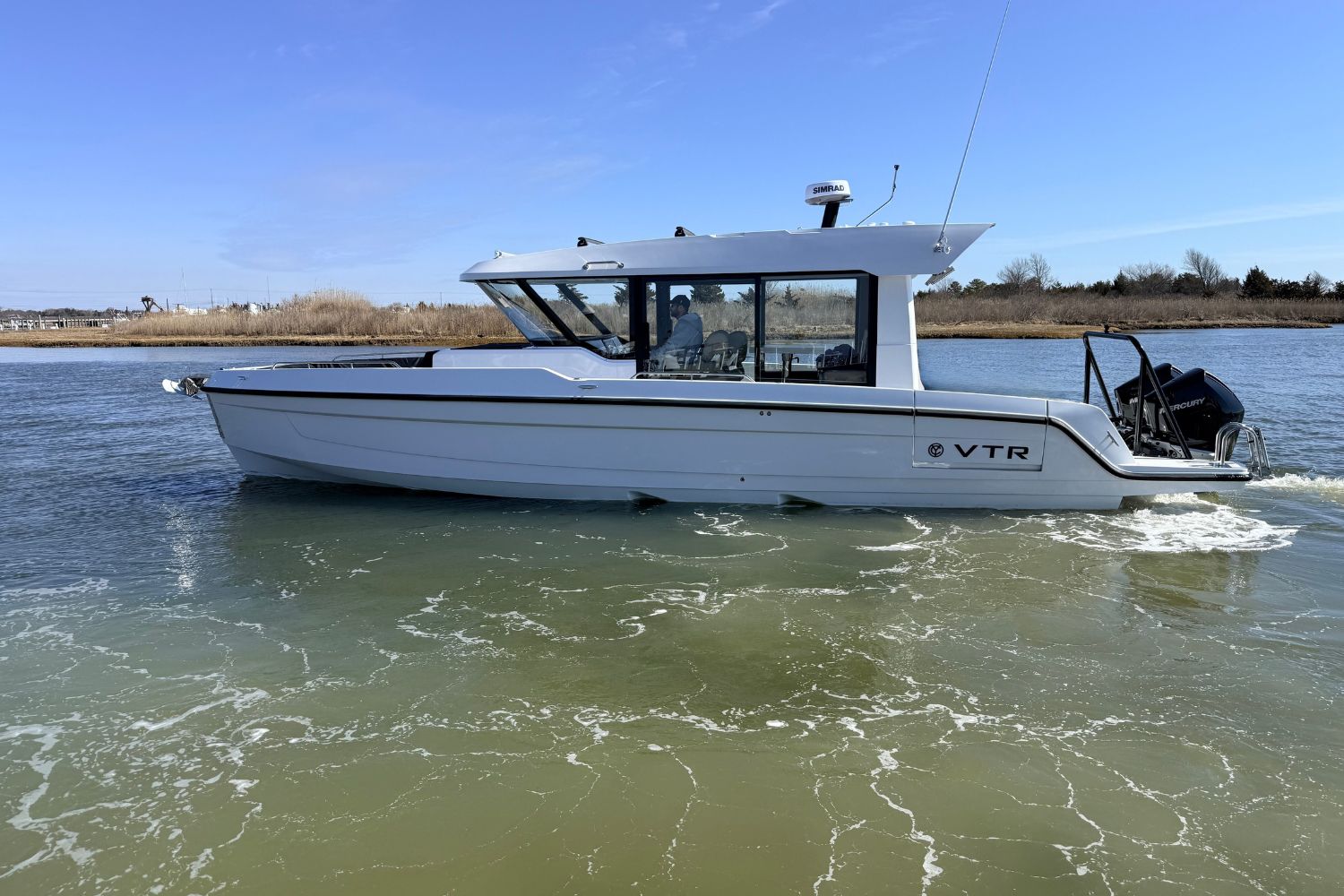 2026 Cruisers Yachts 38 VTR EC