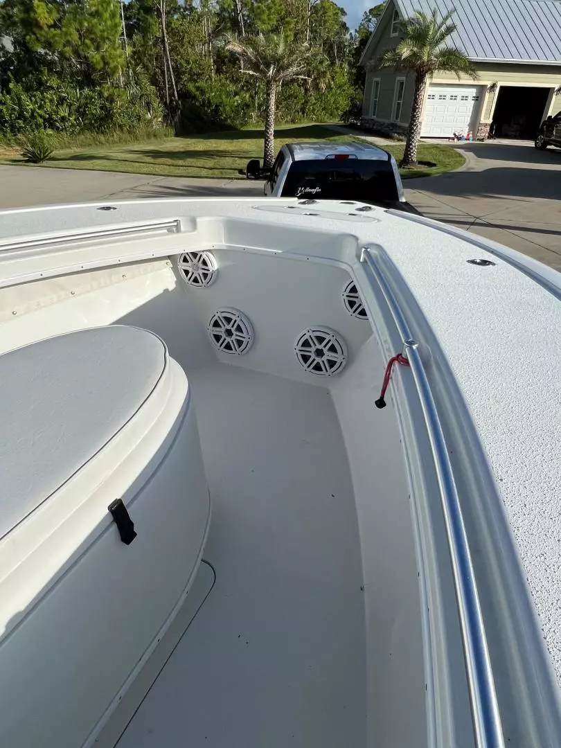 2016 Yellowfin Center Console - Image 4