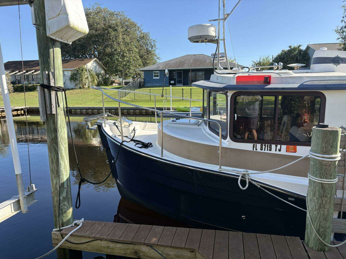 2014 Ranger Tugs R-27 - Image 2