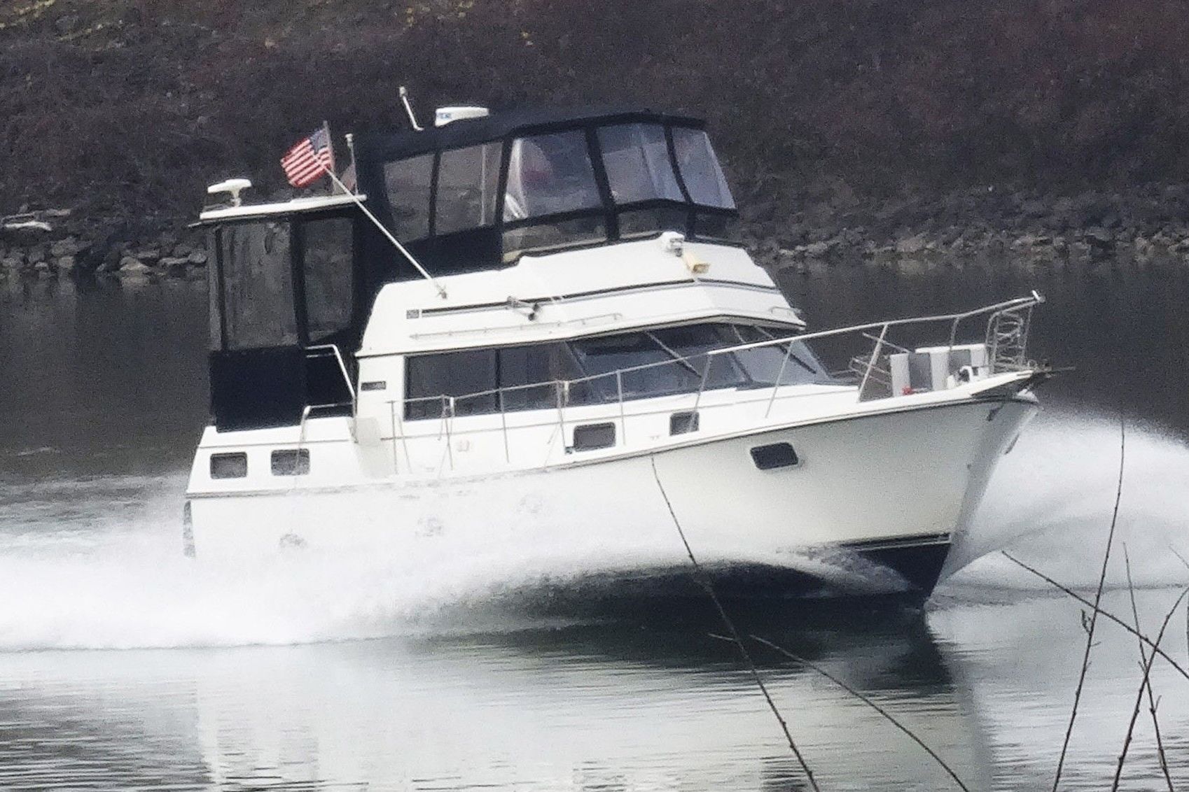 1988 Carver 3607 Aft Cabin Motor Yacht