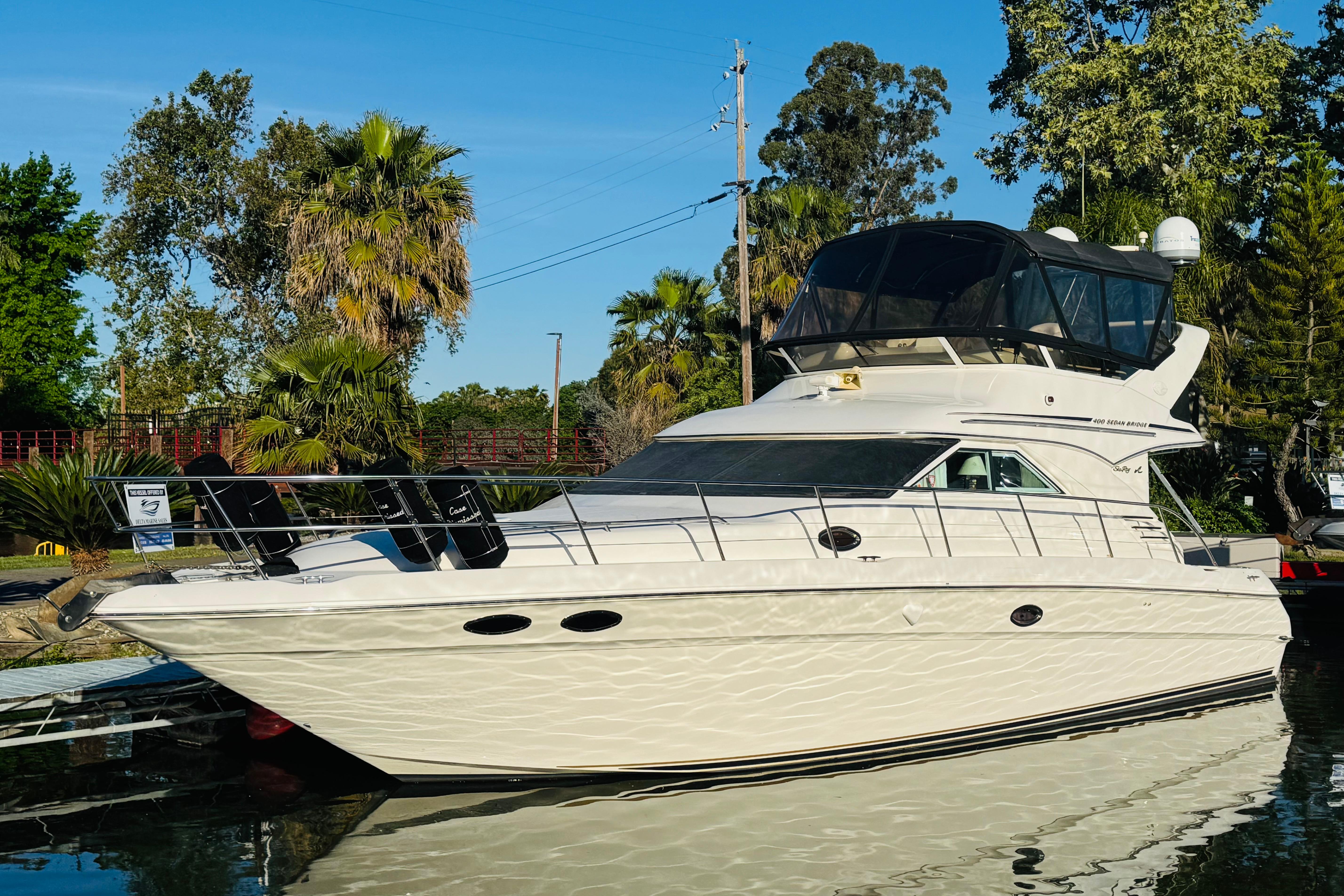 2000 Sea Ray 400 Sedan Bridge
