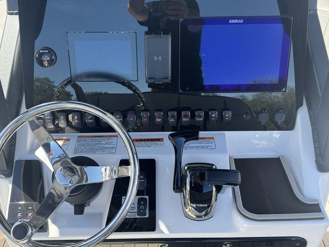 2026 Yamaha Boats 255 FSH Sport E - 8