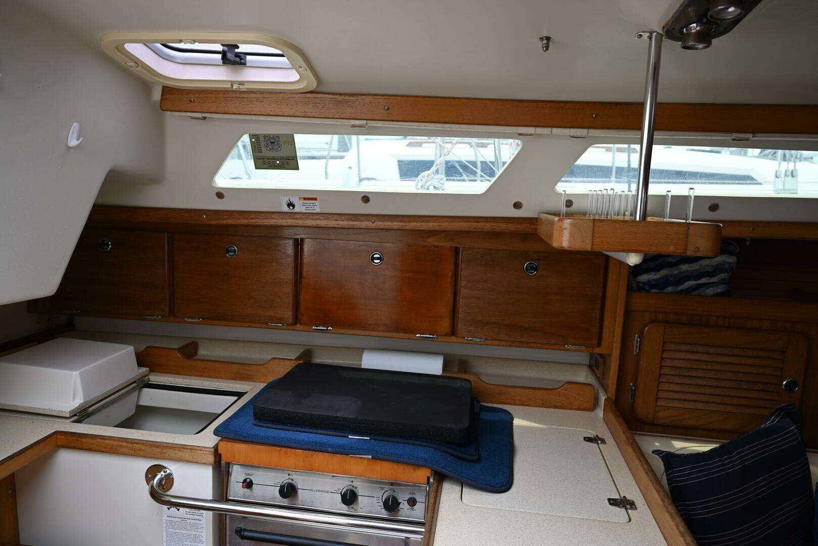 2002 Catalina 36 MKII - Image 32