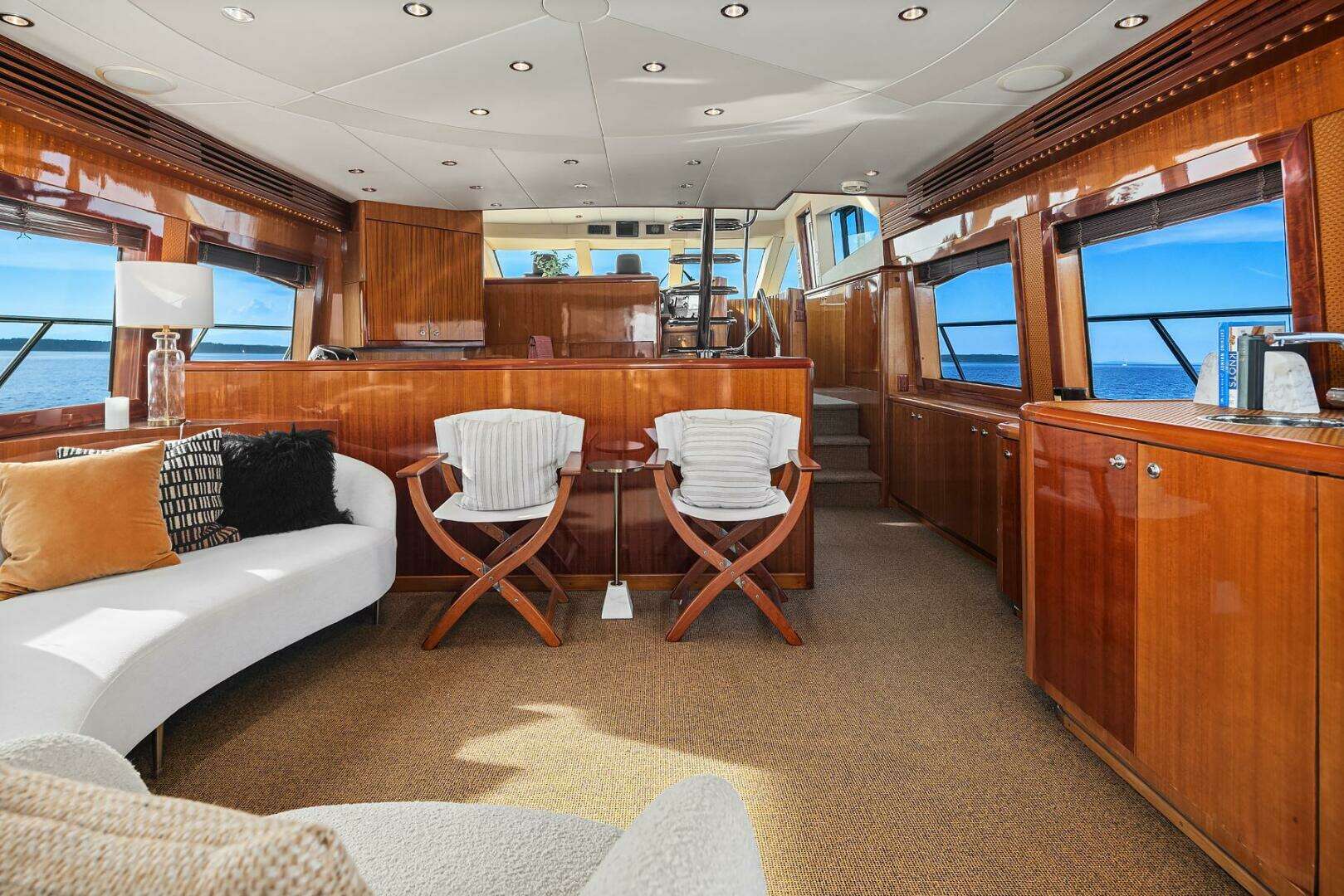 2001 Hatteras Cockpit Motoryacht - Image 2