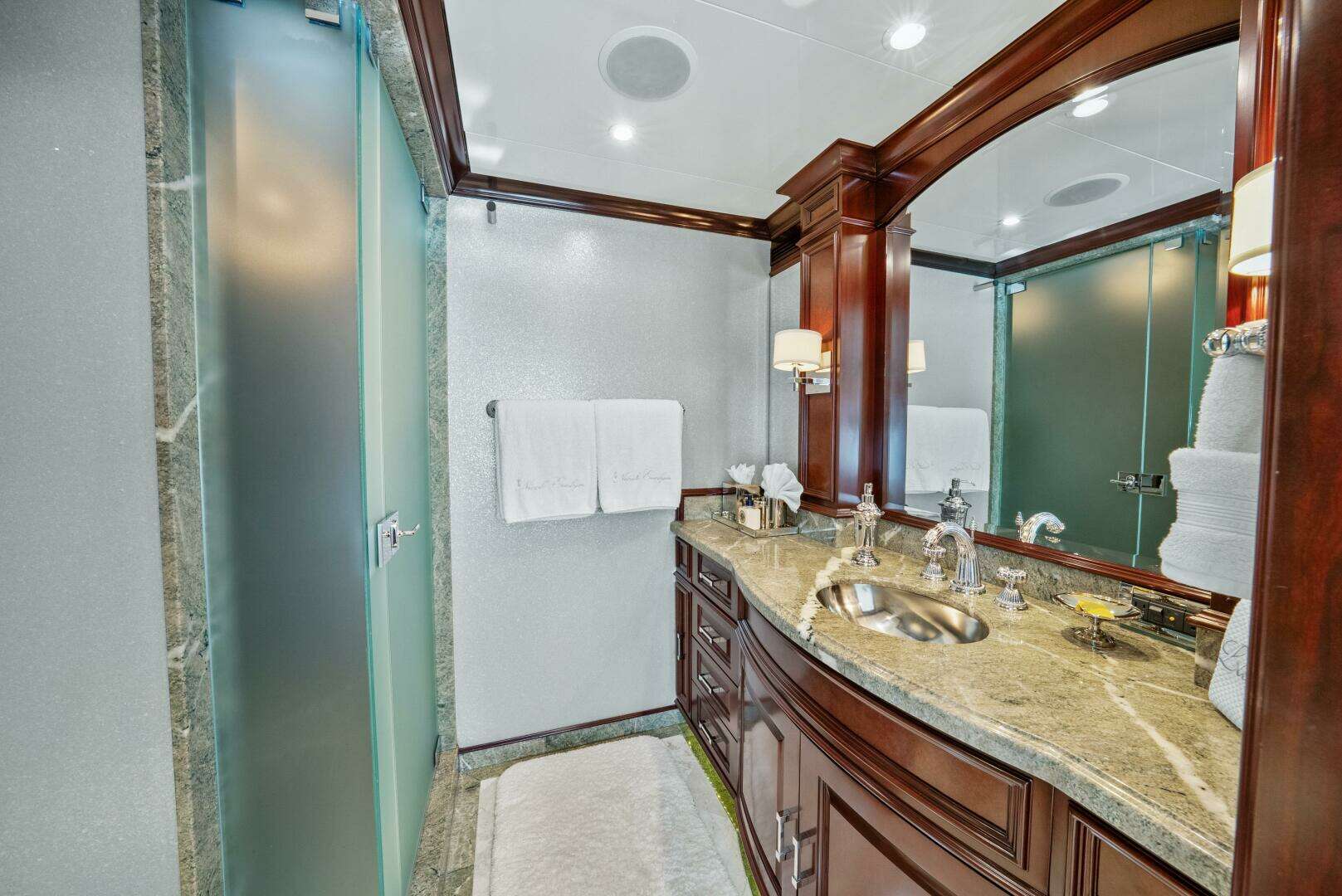 2005 Trinity Yachts Tri-Deck - Image 16