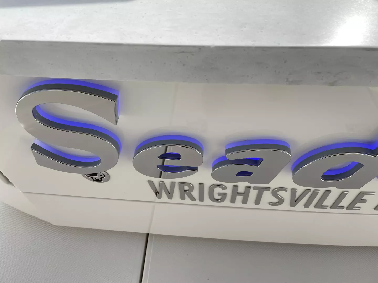 2021 Tiara Yachts 43 LE - Image 18