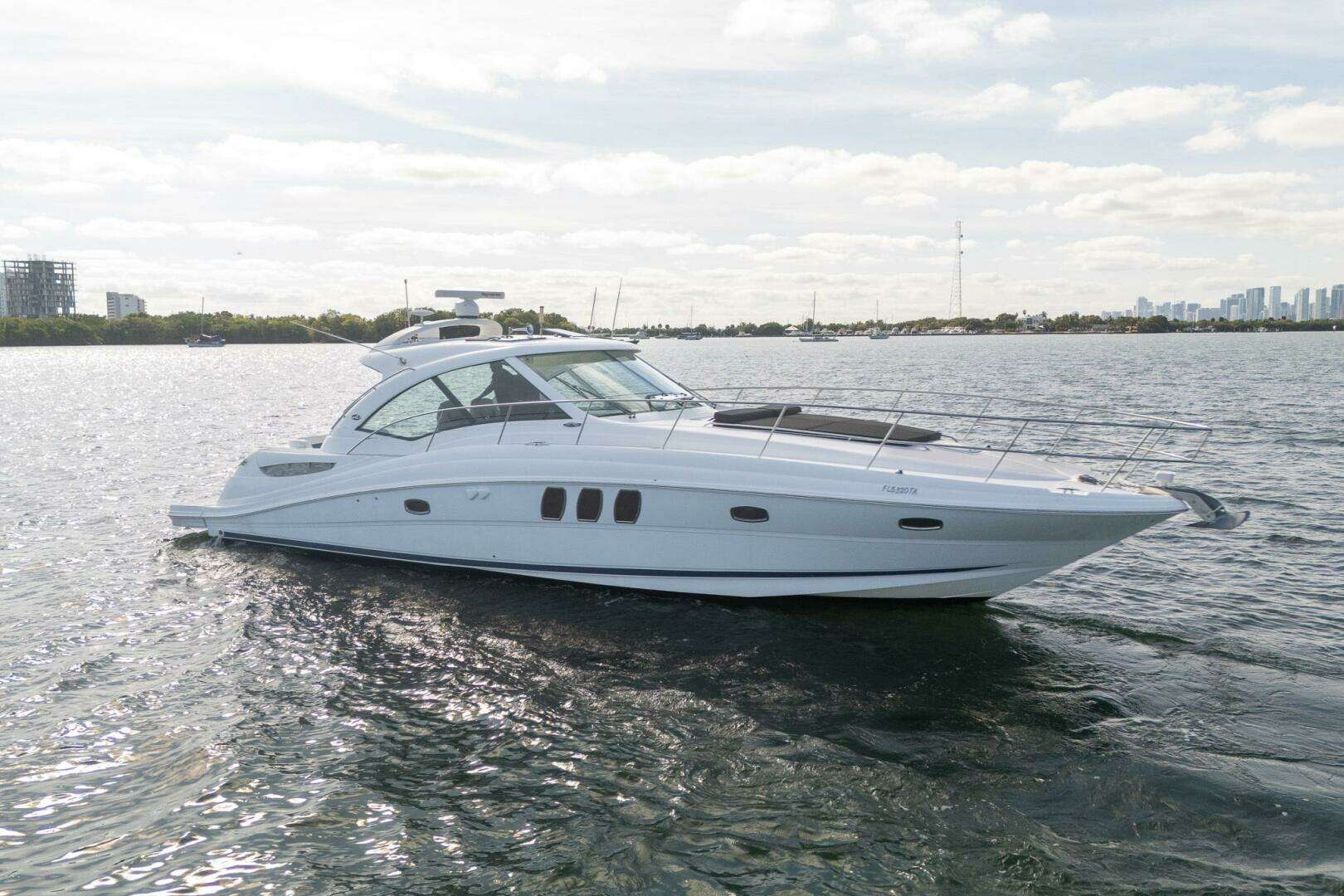 2005 Sea Ray 48 Sundancer - Image 3