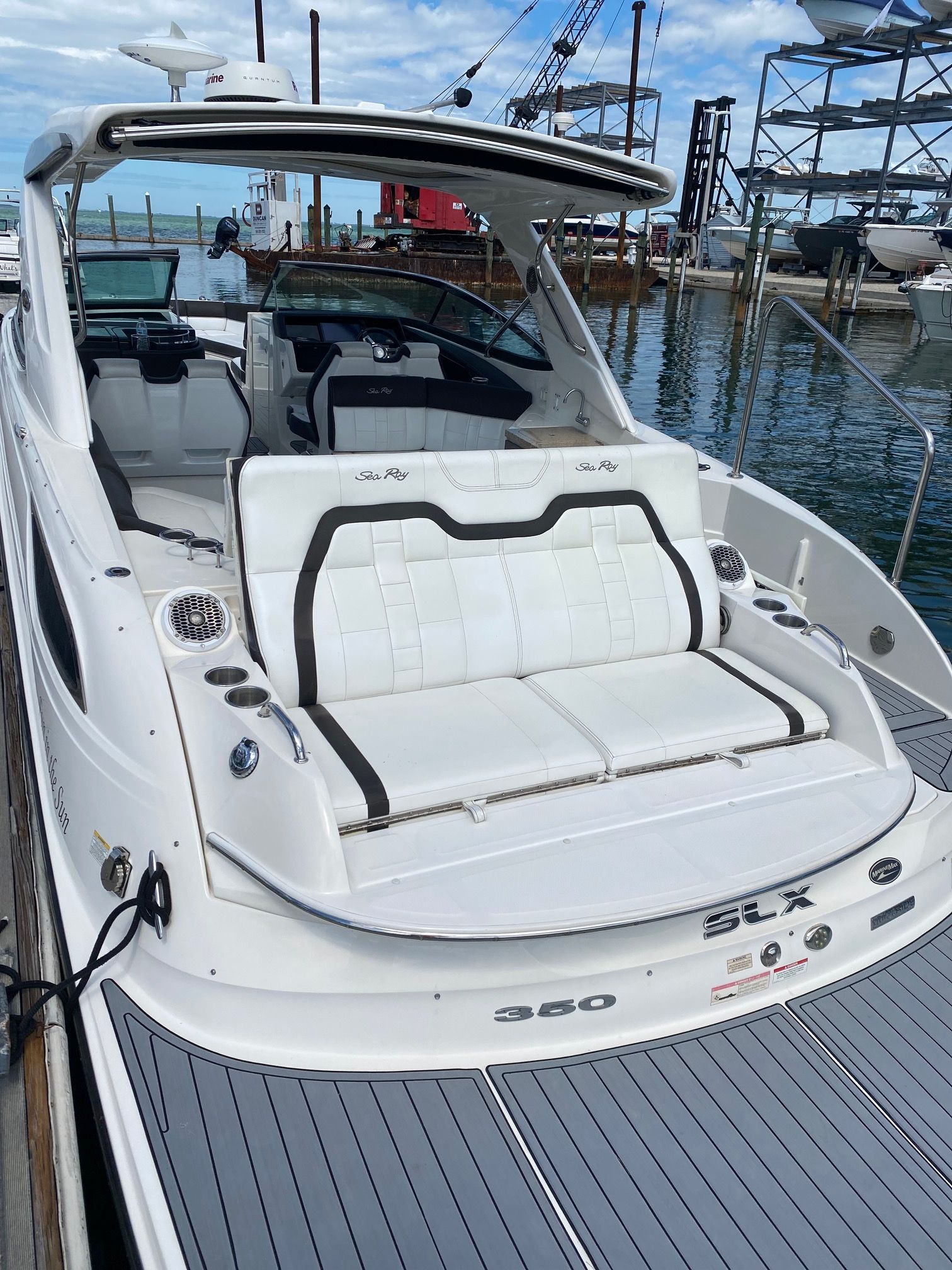 2016 Sea Ray SLX 350 - 23