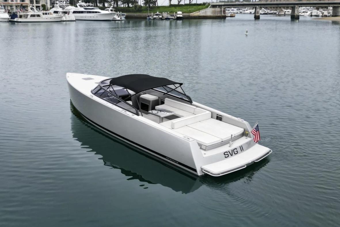 2017 VanDutch 40