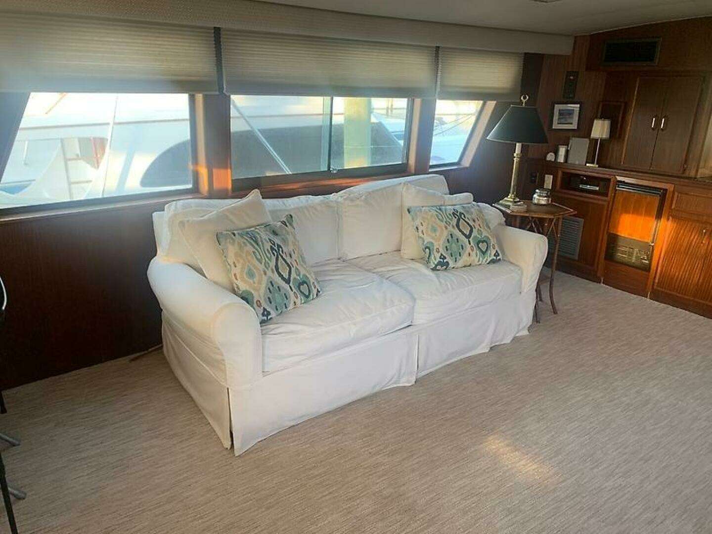 1984 Hatteras 53 - Image 9