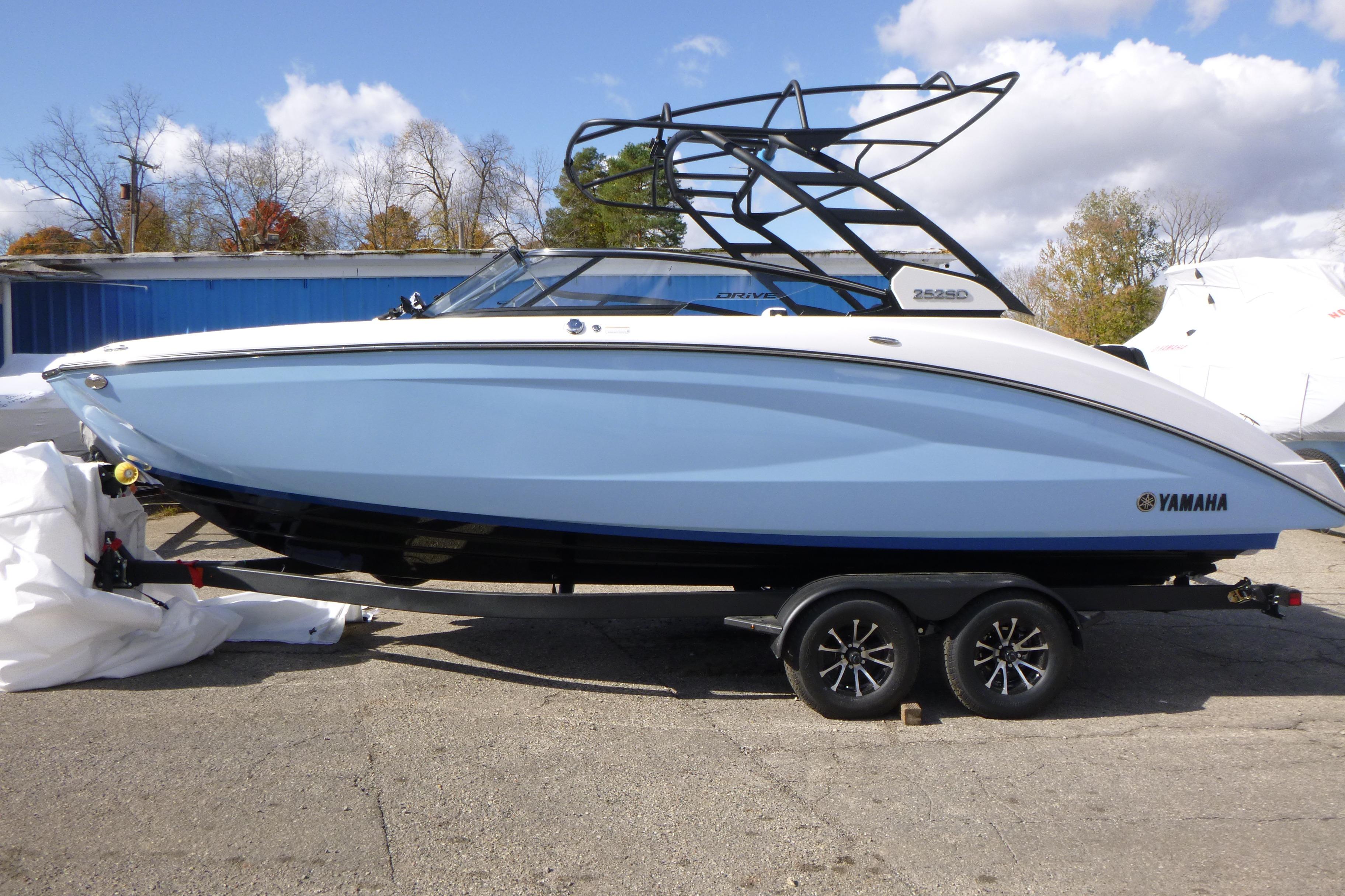 2026 Yamaha Boats 252SD
