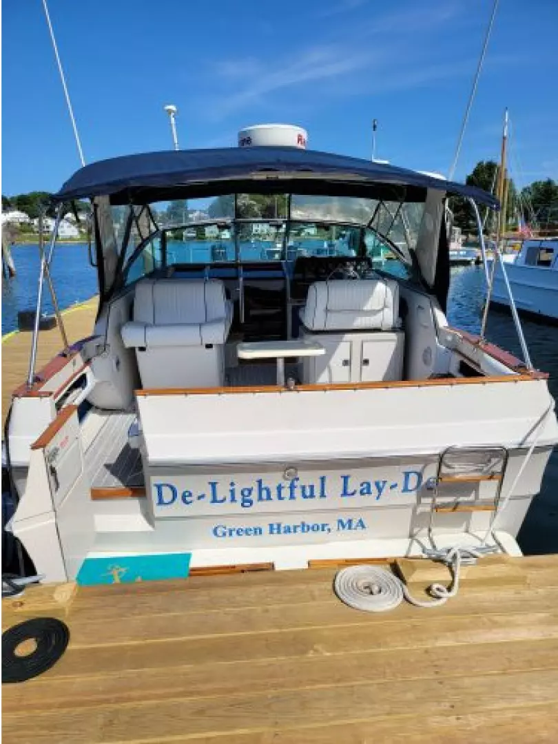 1988 Sea Ray 340 Express Cruiser - Image 3