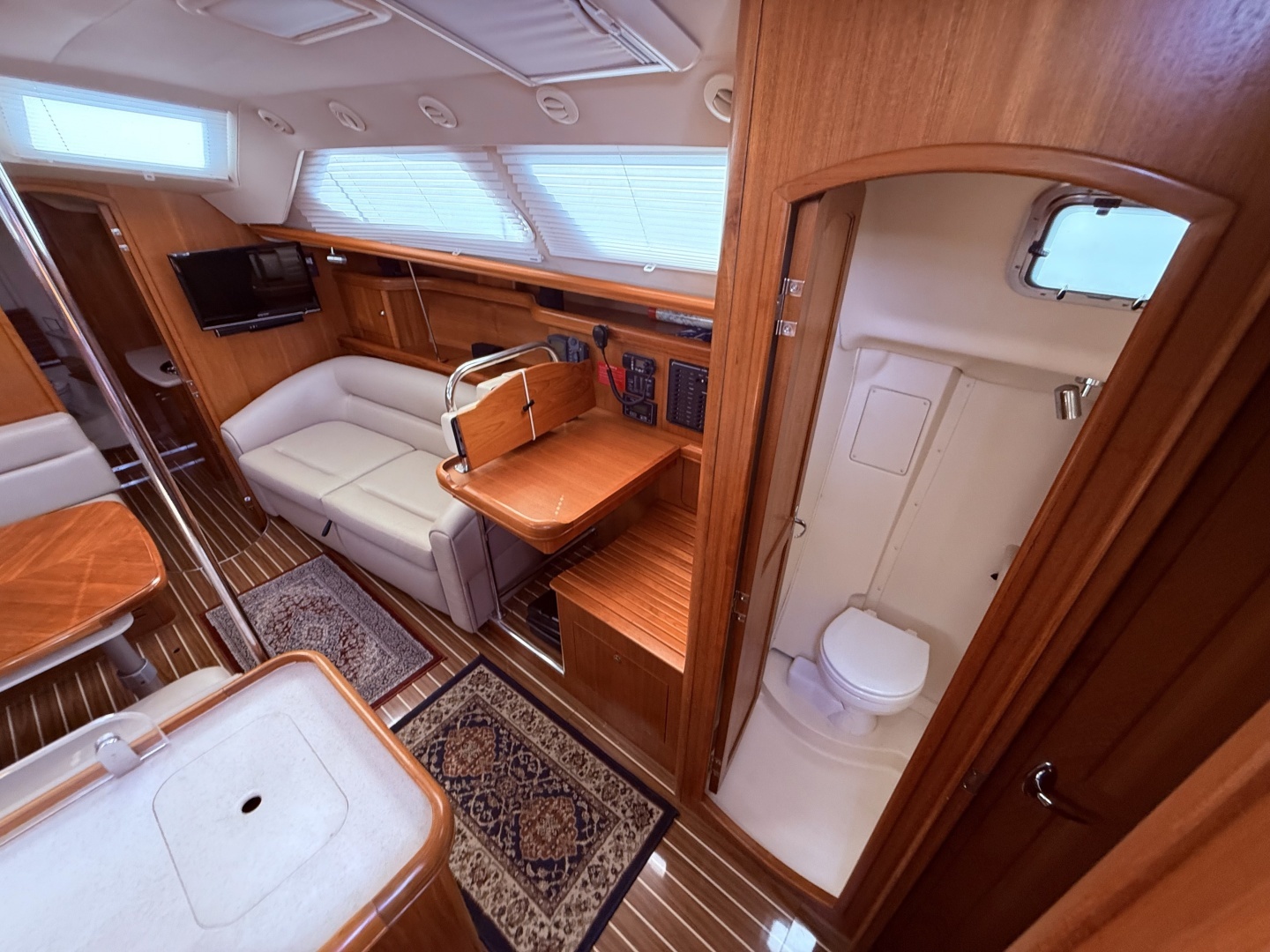 2005 Hunter — - Image 31