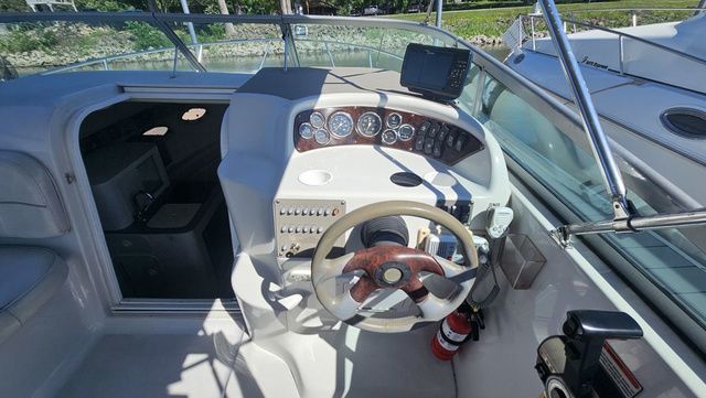 2000 Crownline 242 CR - 14