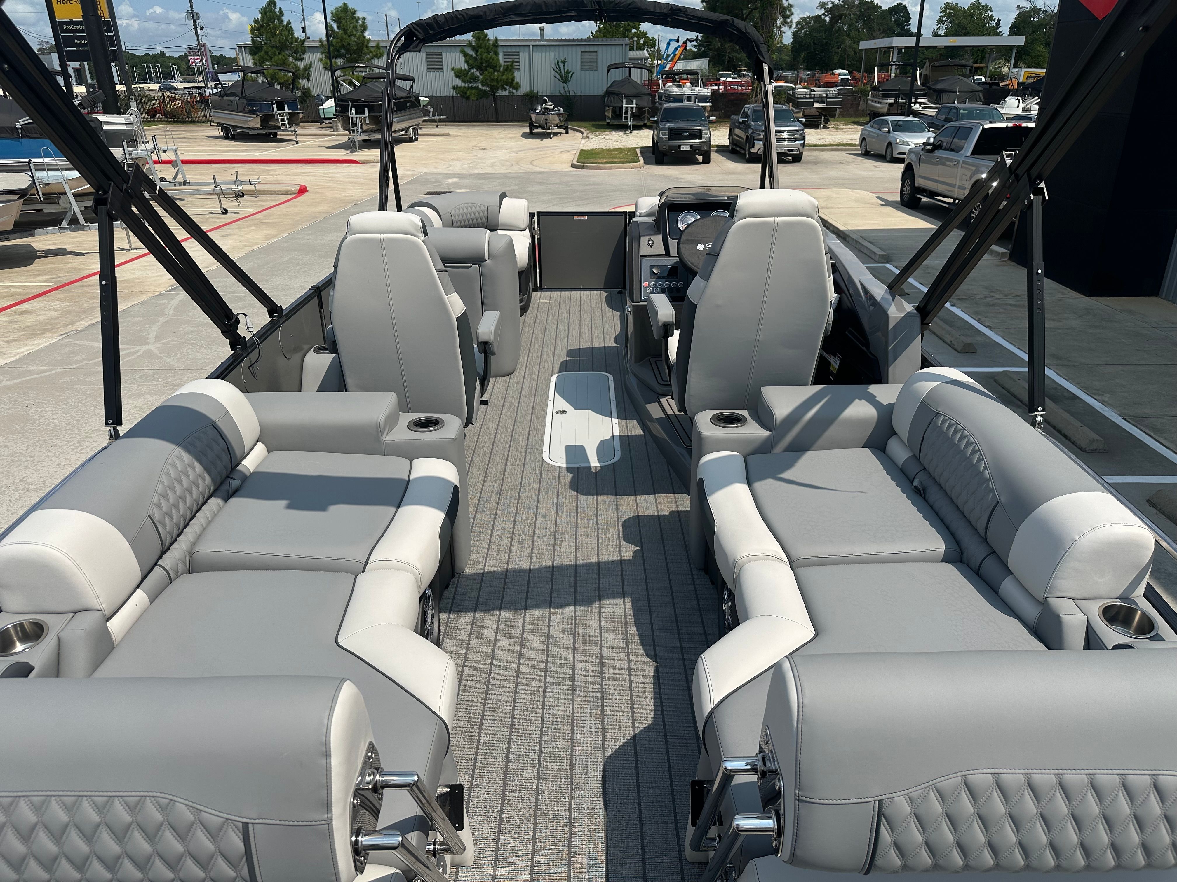 2025 Avalon Catalina Quad Lounge Shift - 23' - 37