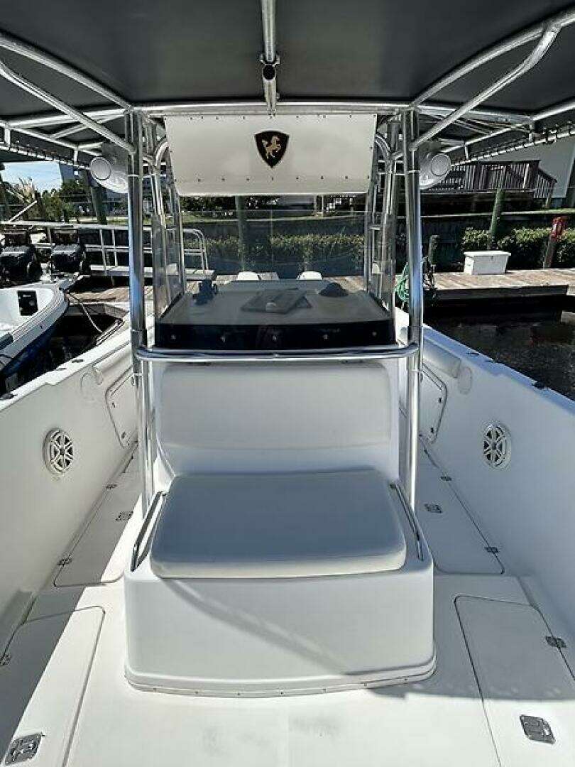 2000 Century 3100 Center Console - Image 16
