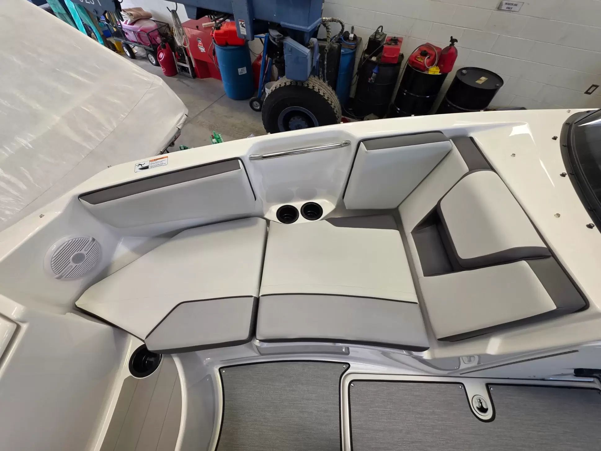 2026 Yamaha Boats AR220 - 25