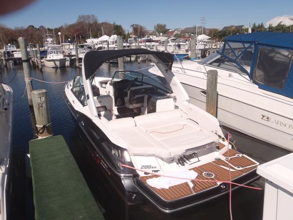 2015 Monterey 288 Super Sport boat docked in a marina.