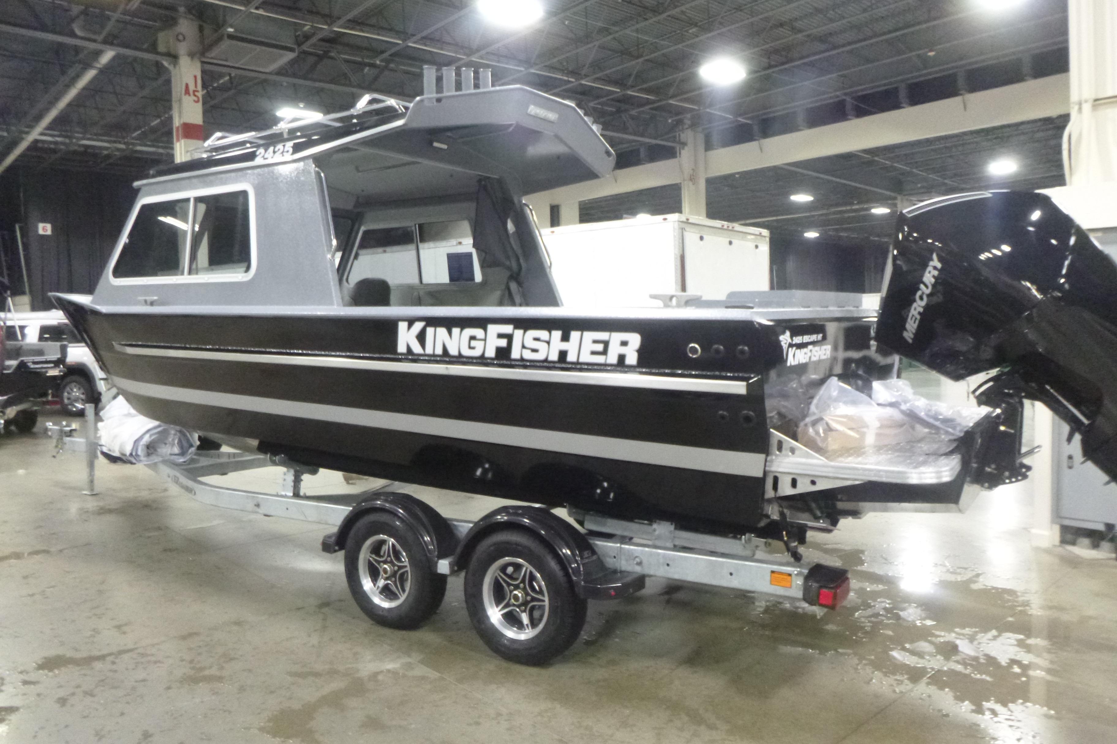 2026 KingFisher 2425 Escape HT