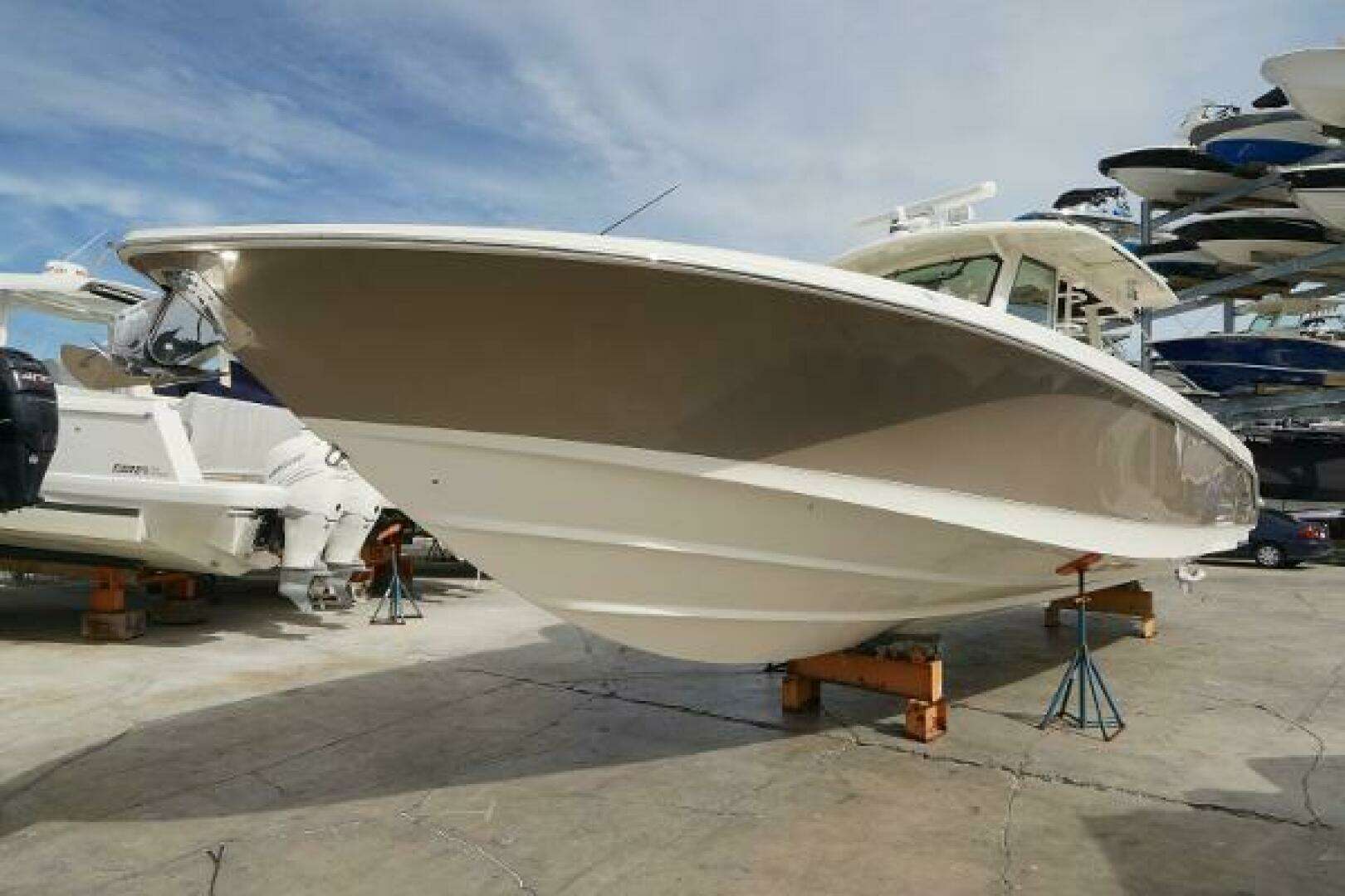 2018 Boston Whaler 380 Outrage - Image 3