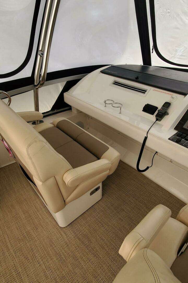 2012 Sea Ray 450 Sedan Bridge - Image 27