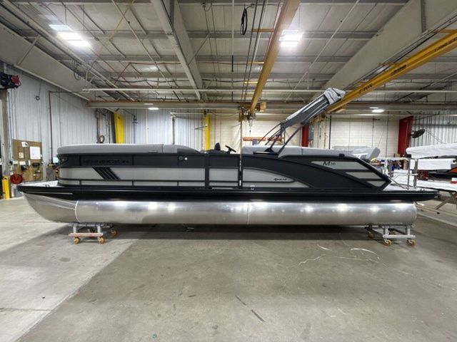 2026 Bennington M Quad Bench 26 MSL Tritoon - 5