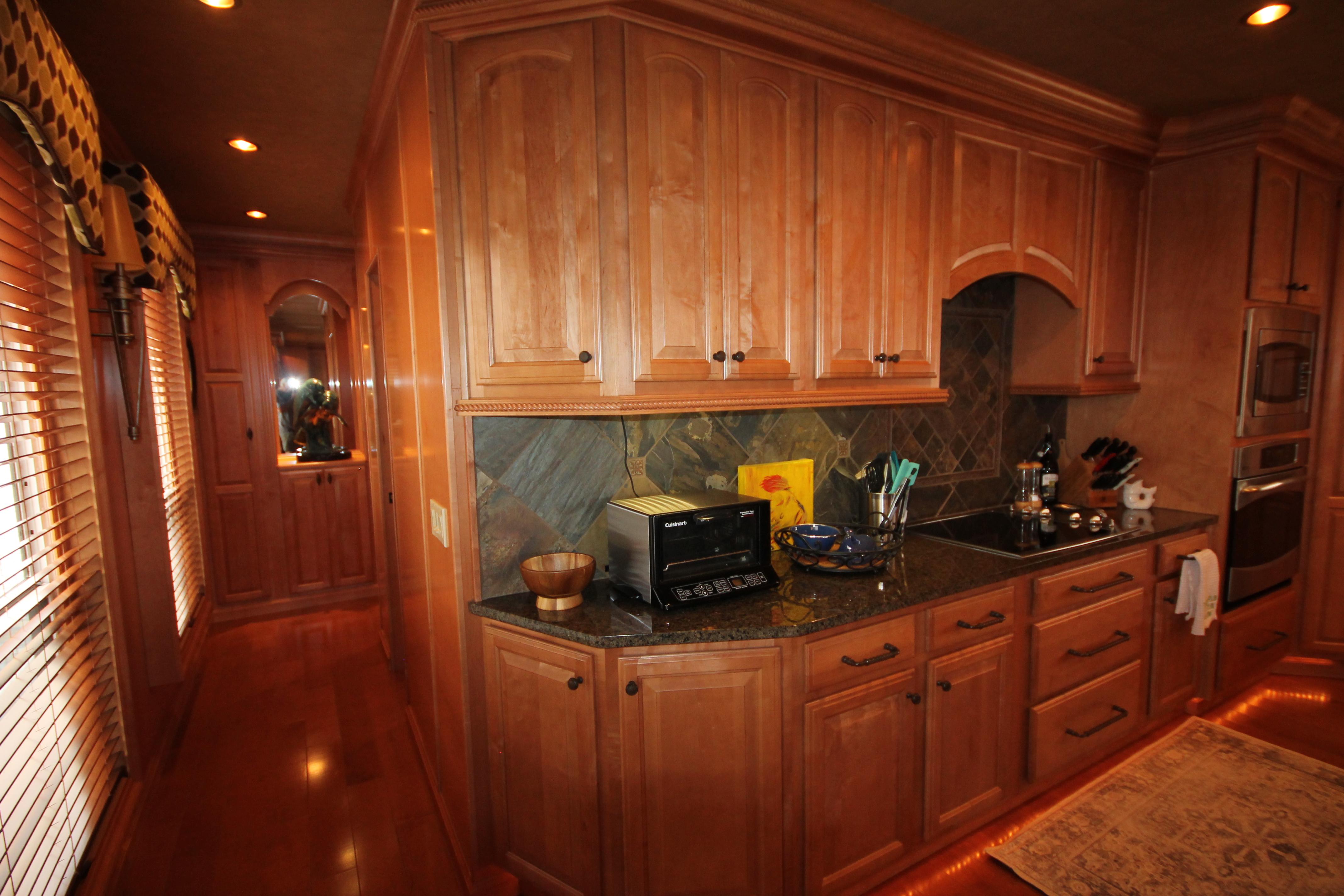 2008 Sharpe 105 Custom Houseboat - 94
