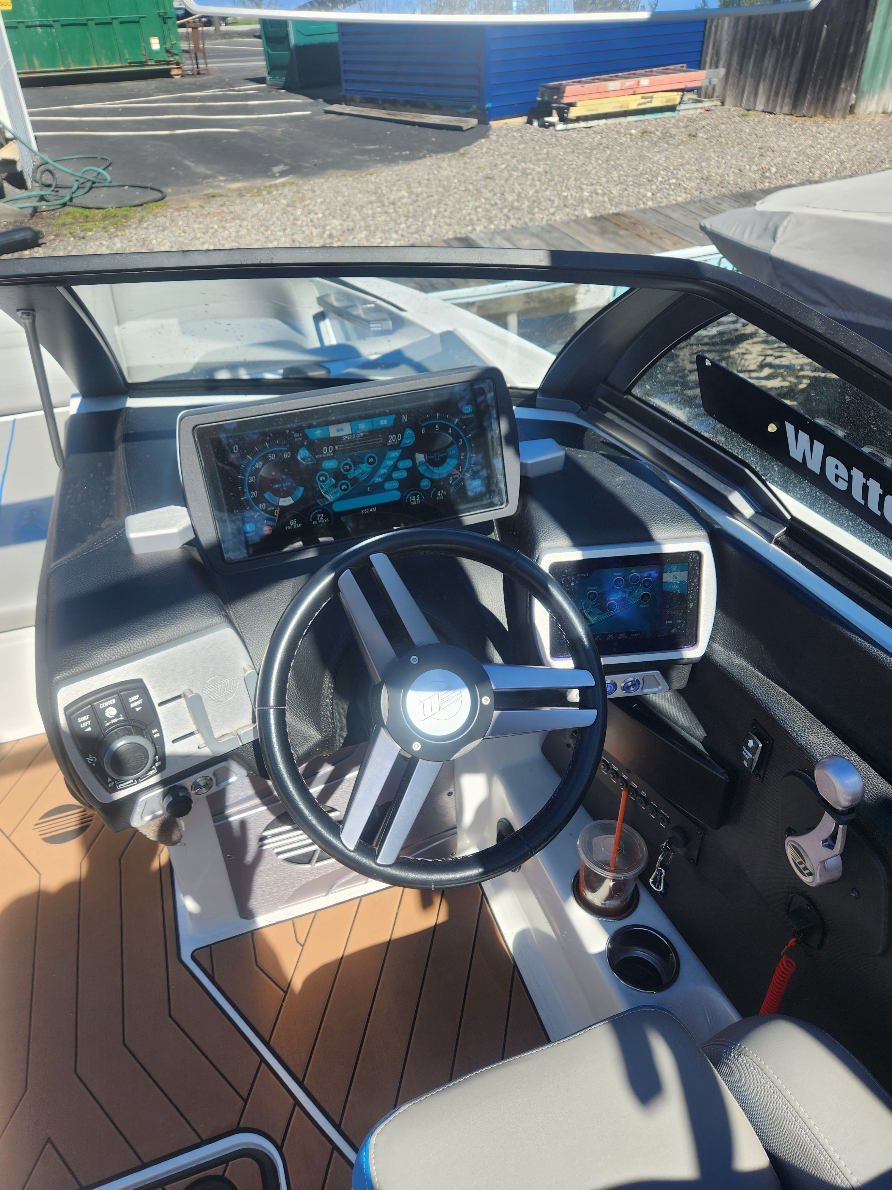 2017 Malibu Wakesetter 24 MXZ - 3