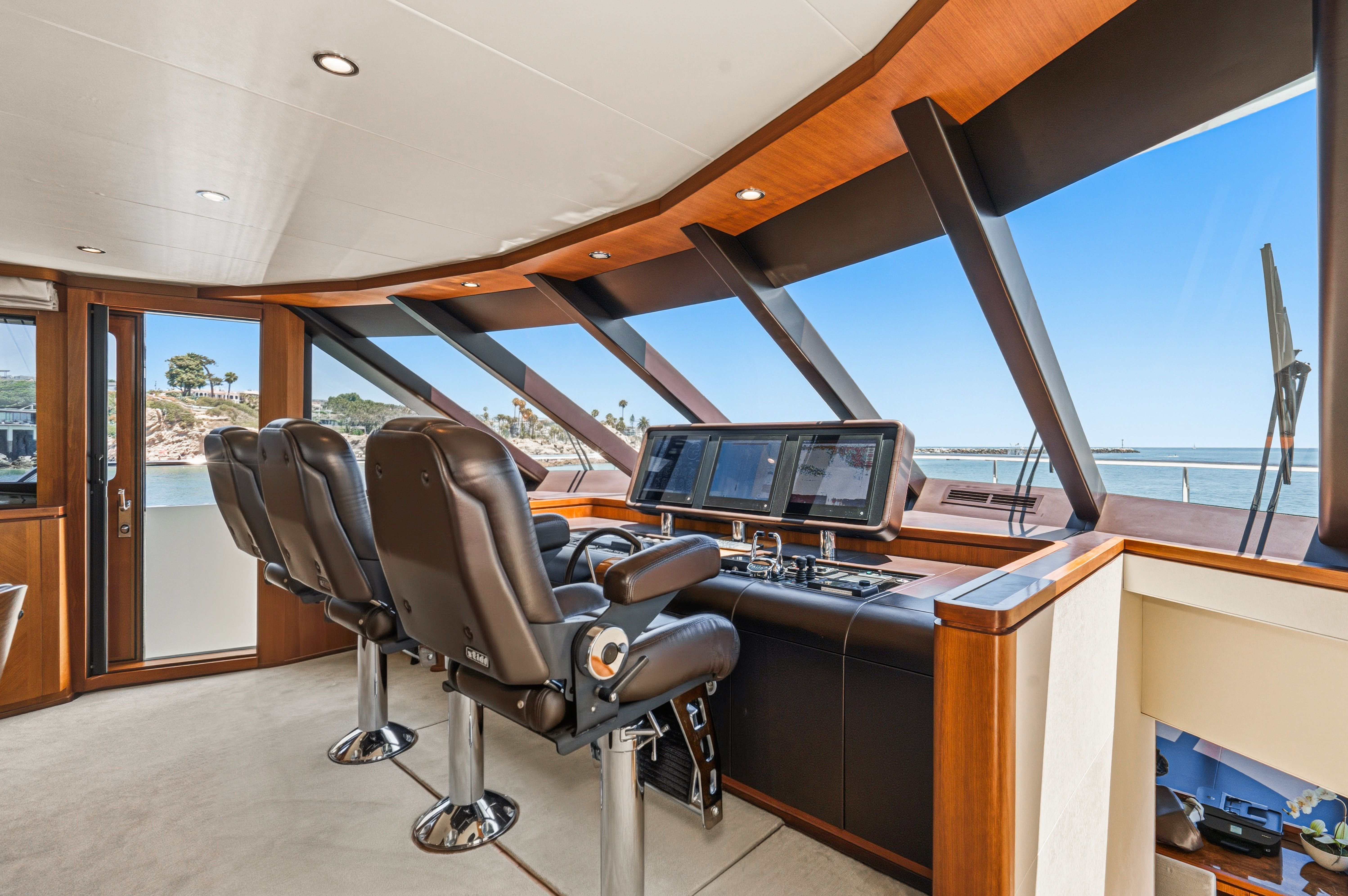 2015 Ocean Alexander 90 Skylounge Motoryacht - 65