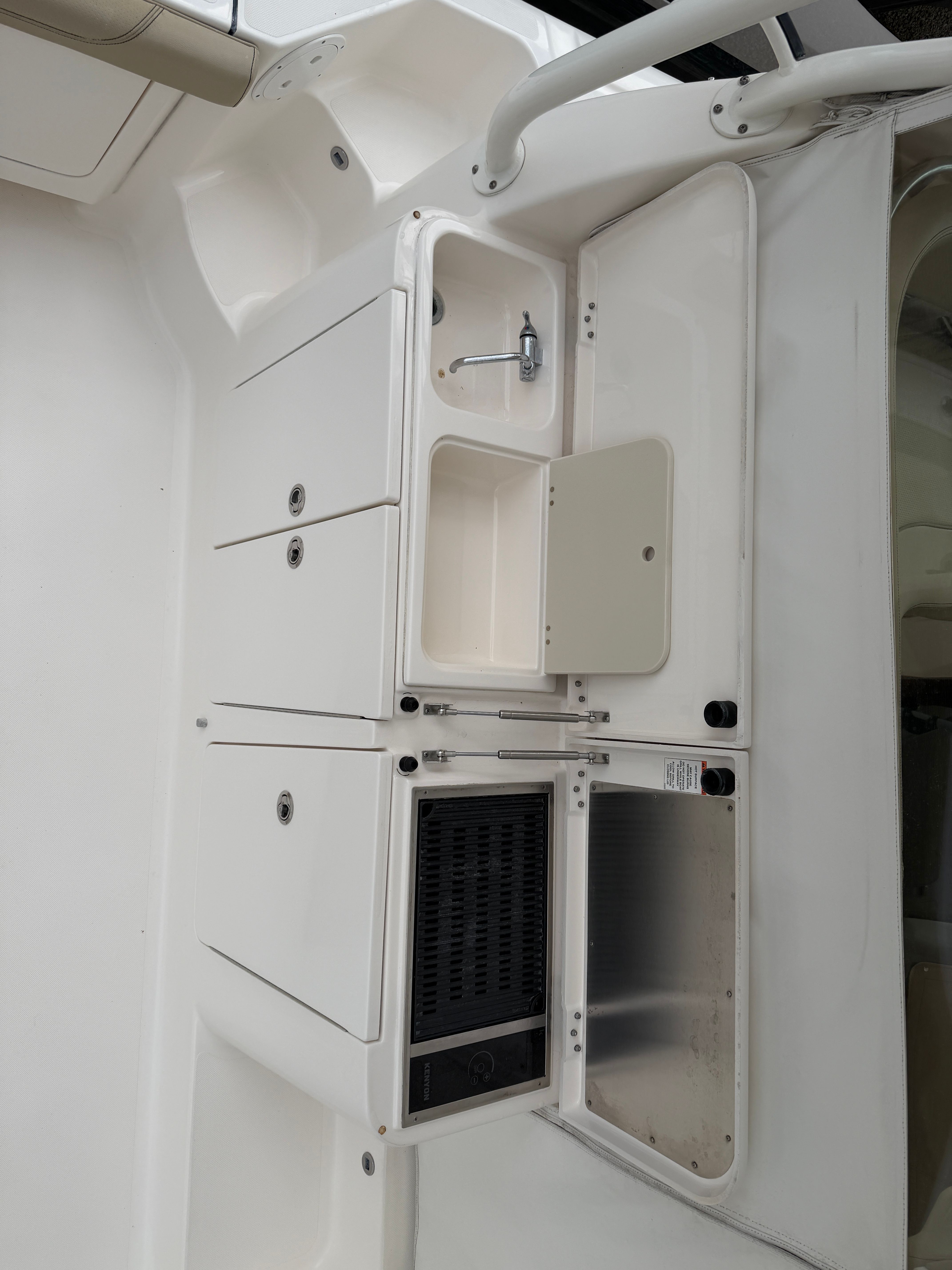 2017 Pursuit OS 385 Offshore - 13