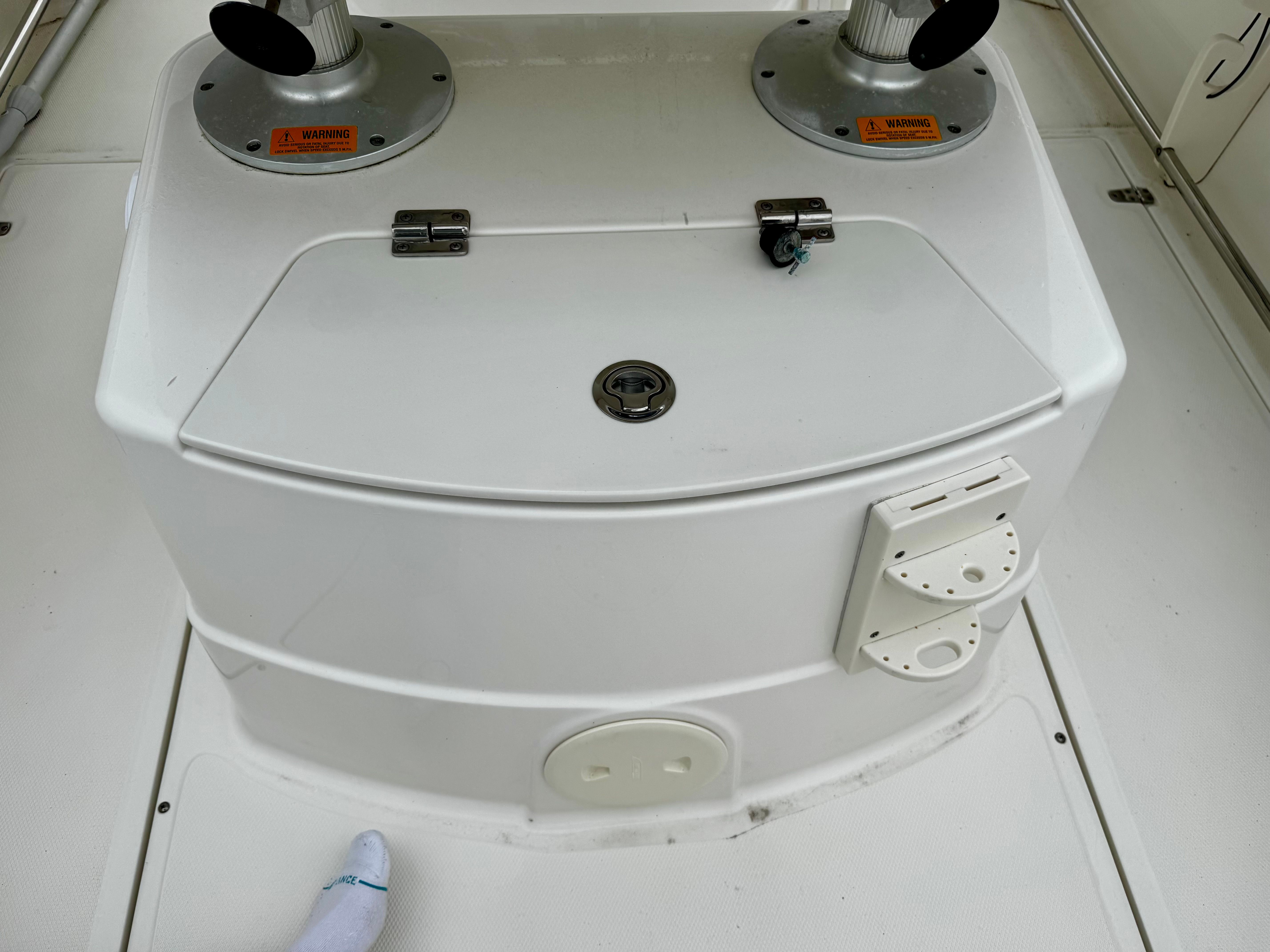 2016 Boston Whaler 220 Outrage - 14