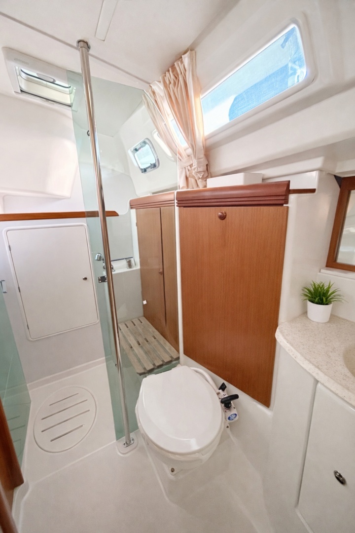 2007 Jeanneau Sun Odyssey 42i - Image 42