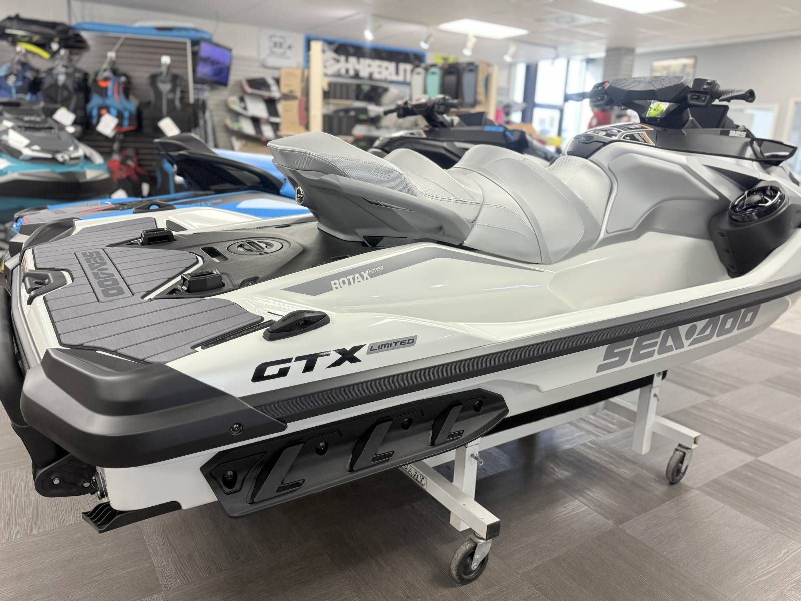 2026 Sea-Doo 26tc - Gtx Ltd 325 W/snd - White Pearl - 4