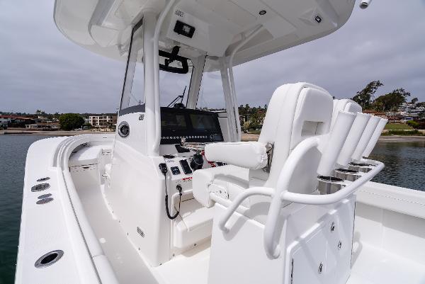 Interior view of 2025 Regulator 28 boat, helm and seating.