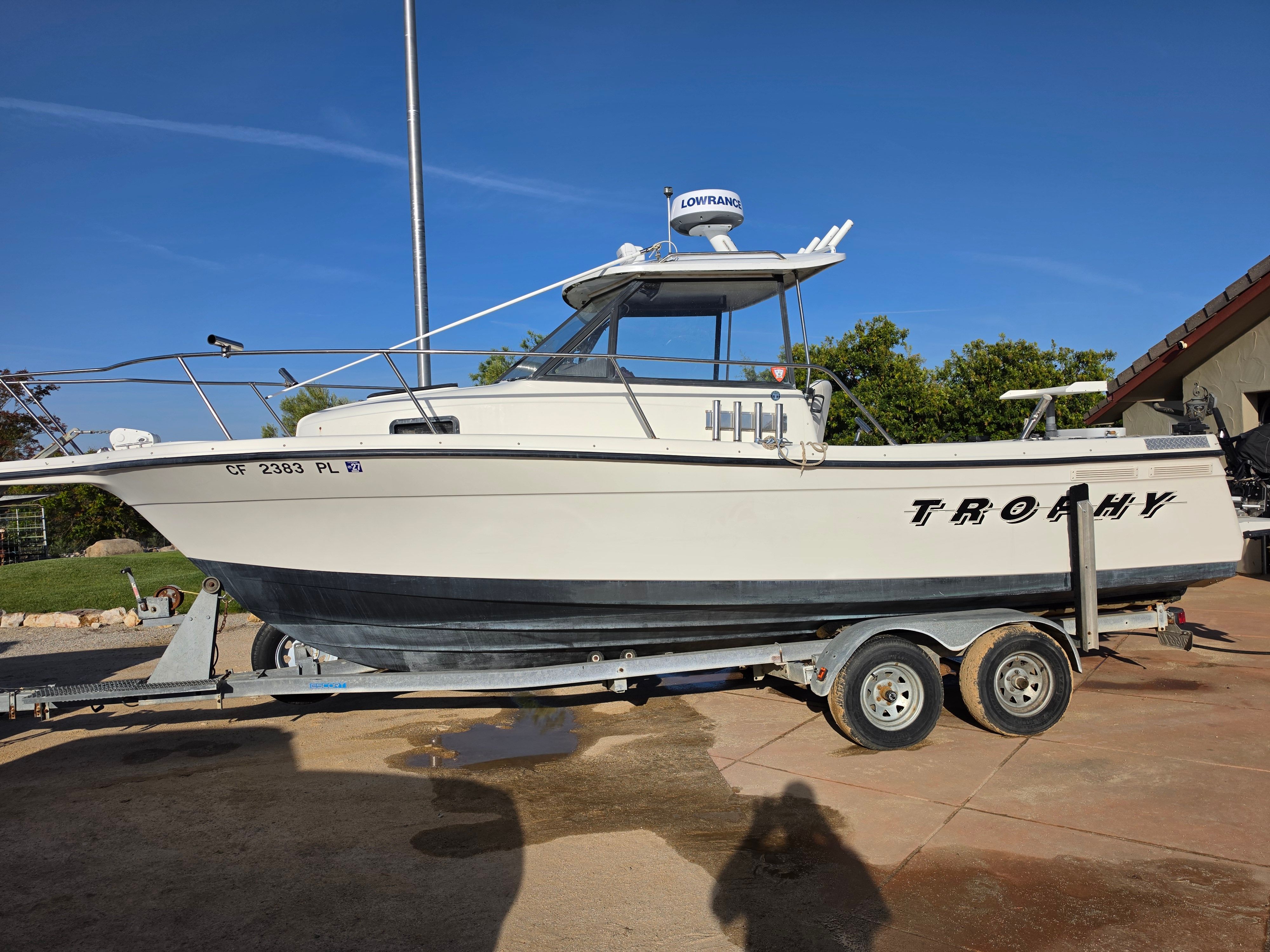 2001 Bayliner 2352 Trophy Walkaround