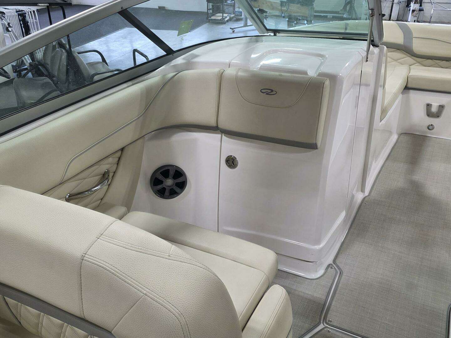 2021 Regal 22 Fasdeck - Image 4