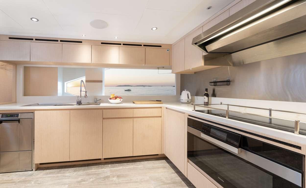 Majesty 120