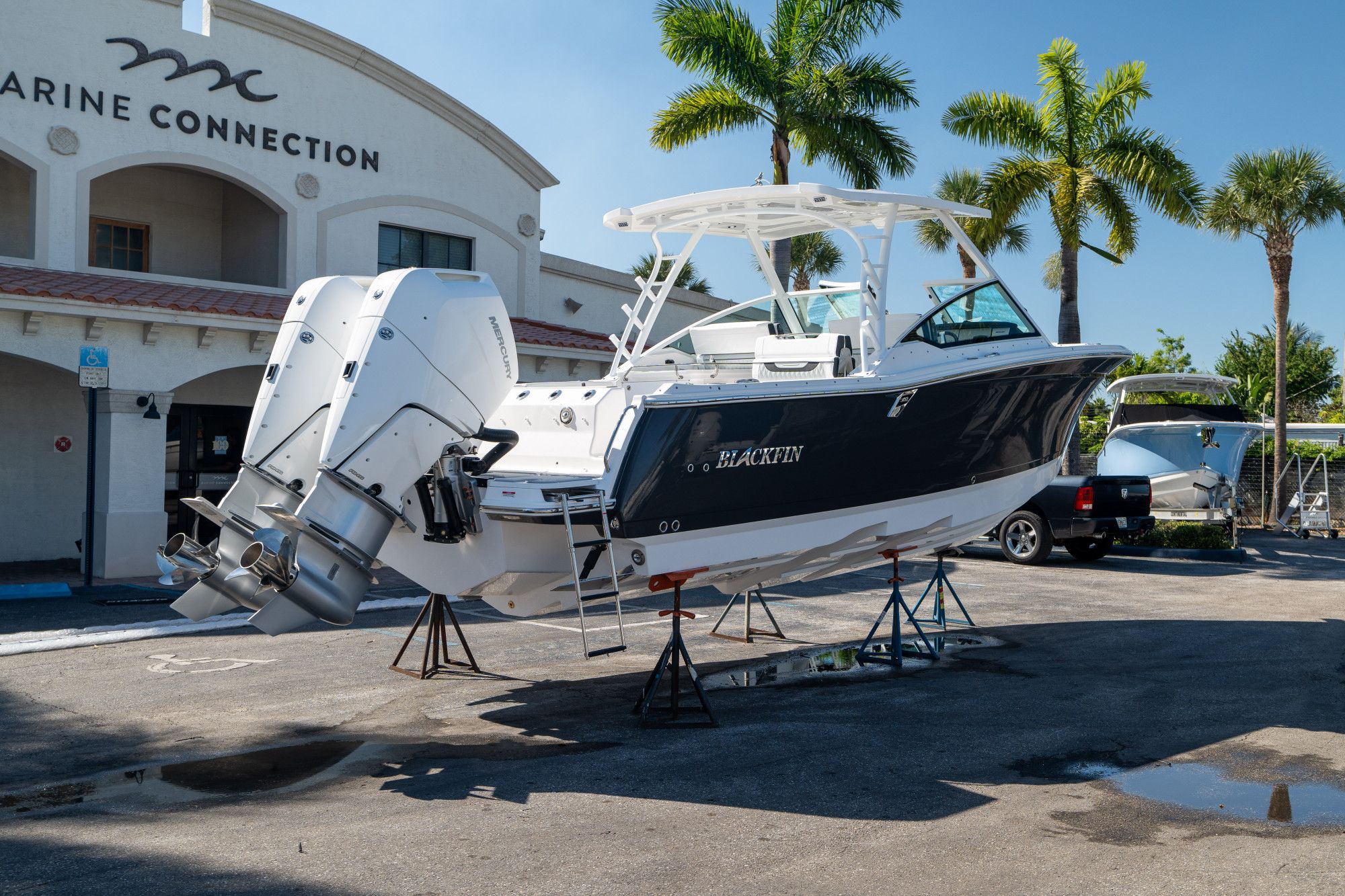 2024 Blackfin 302 DC - 2