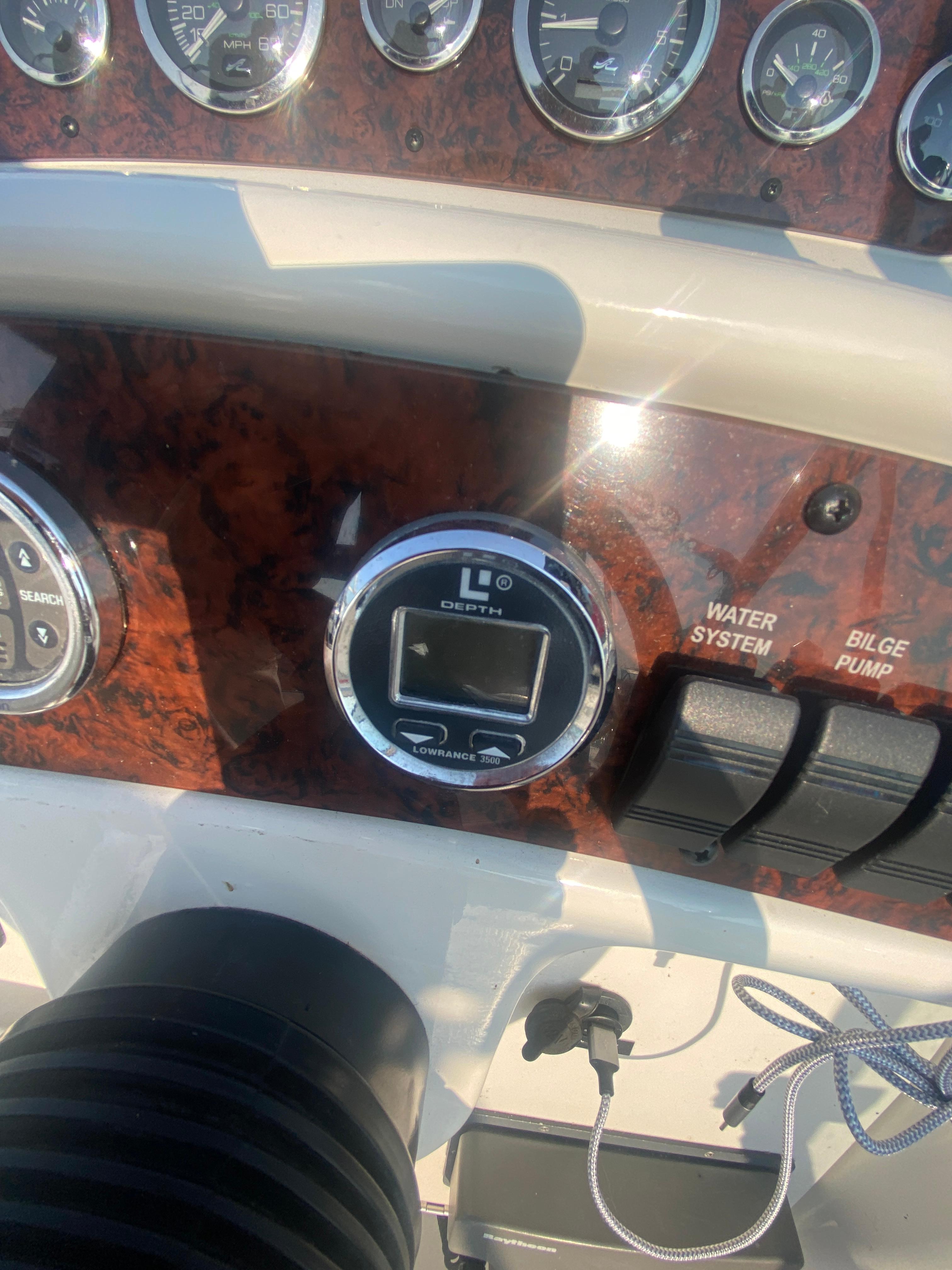 2000 Sea Ray Sundancer 260 - 18