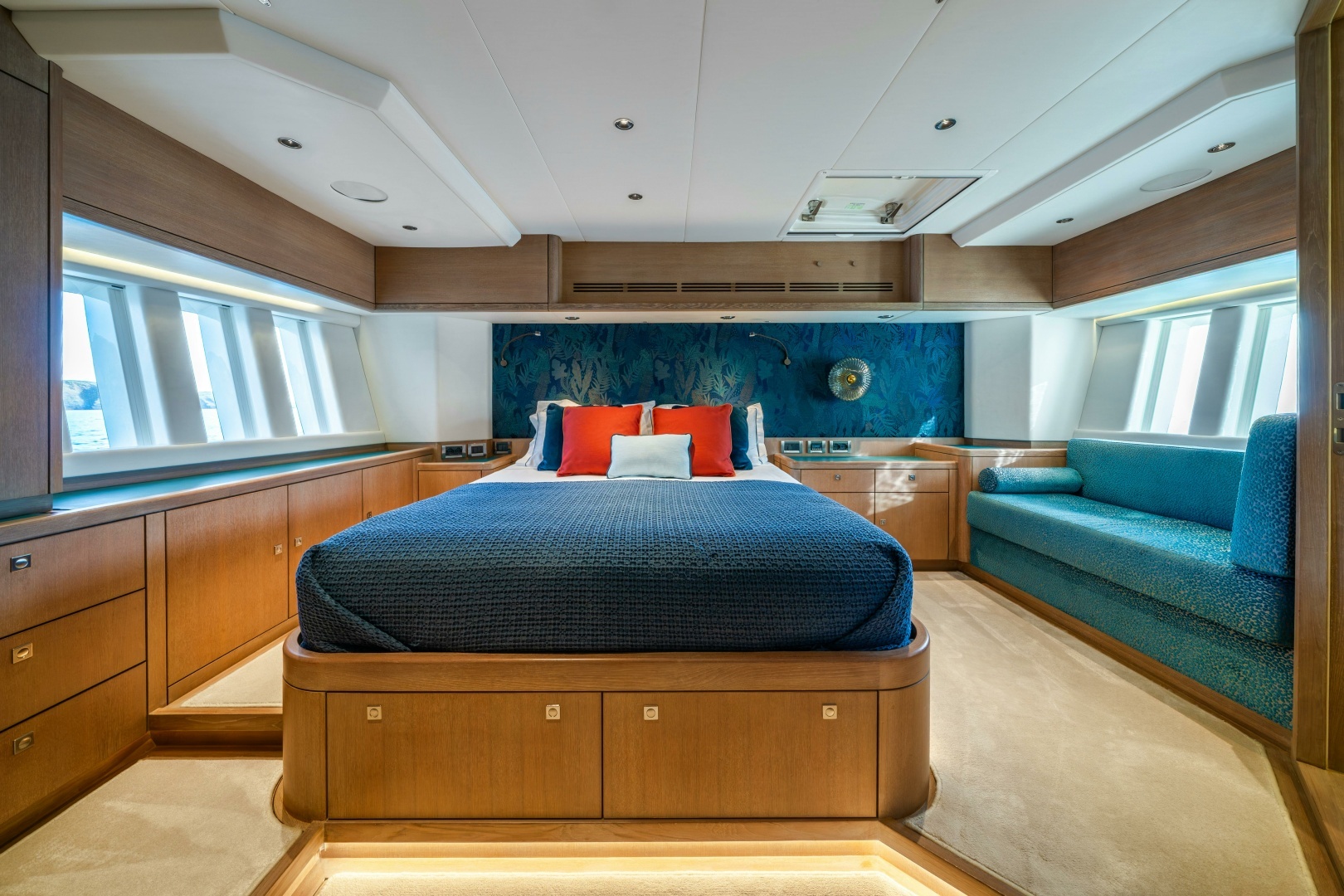 2013 Oyster Yachts Oyster 885 - Image 30