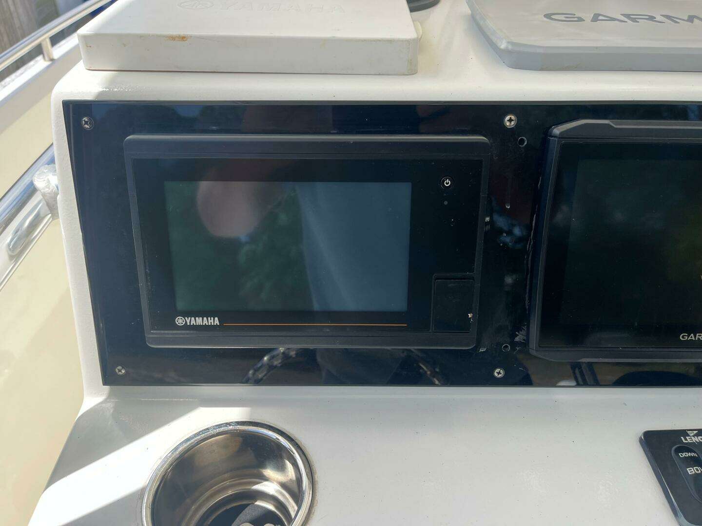 1998 Blue Fin 25 Center Console - Image 6