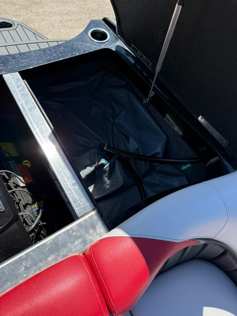 2018 MB B-52 23 - 20