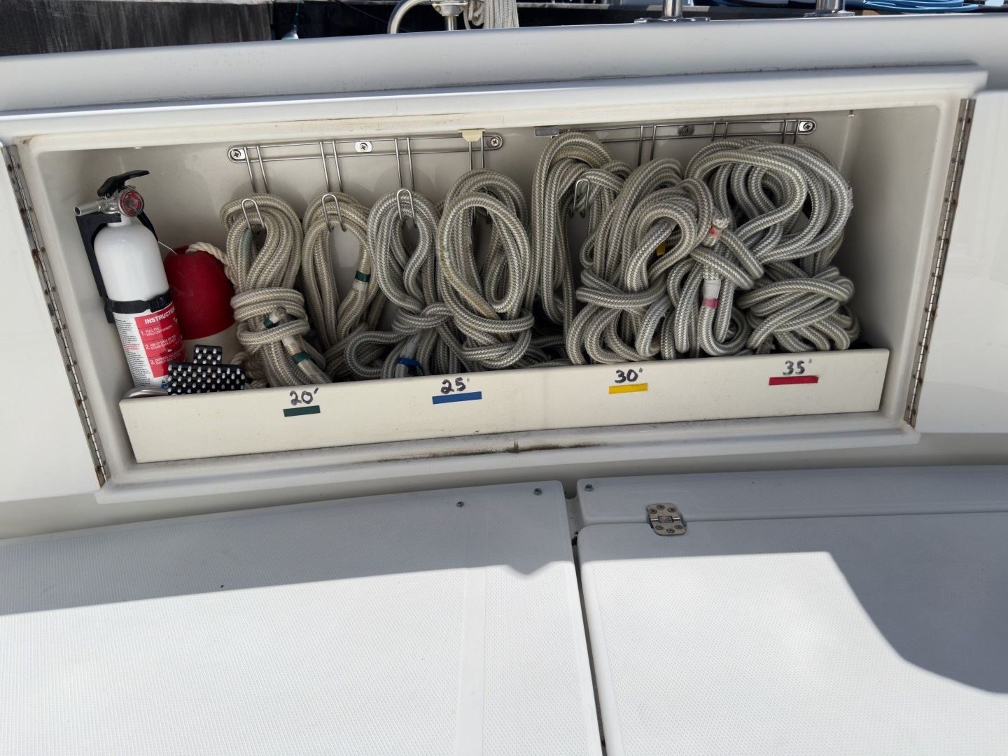2006 Carver 44 CMY - Image 65