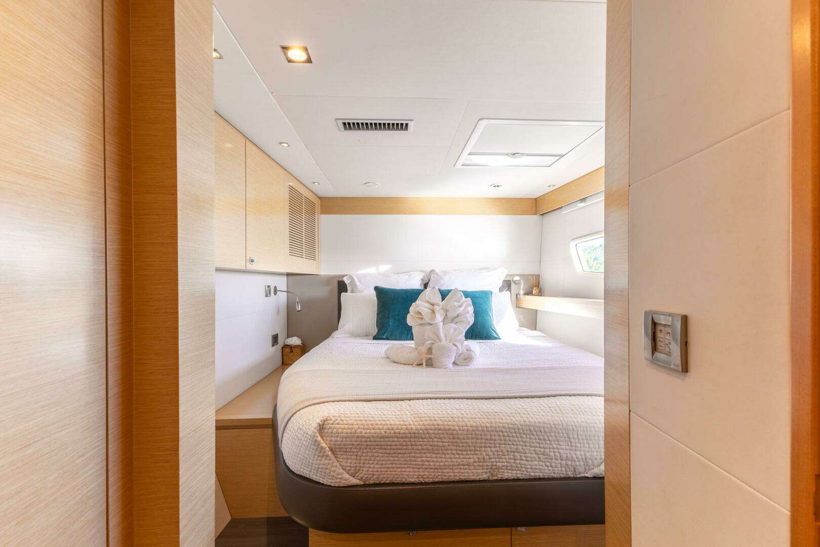 2017 Fountaine Pajot Victoria 67 - Image 48