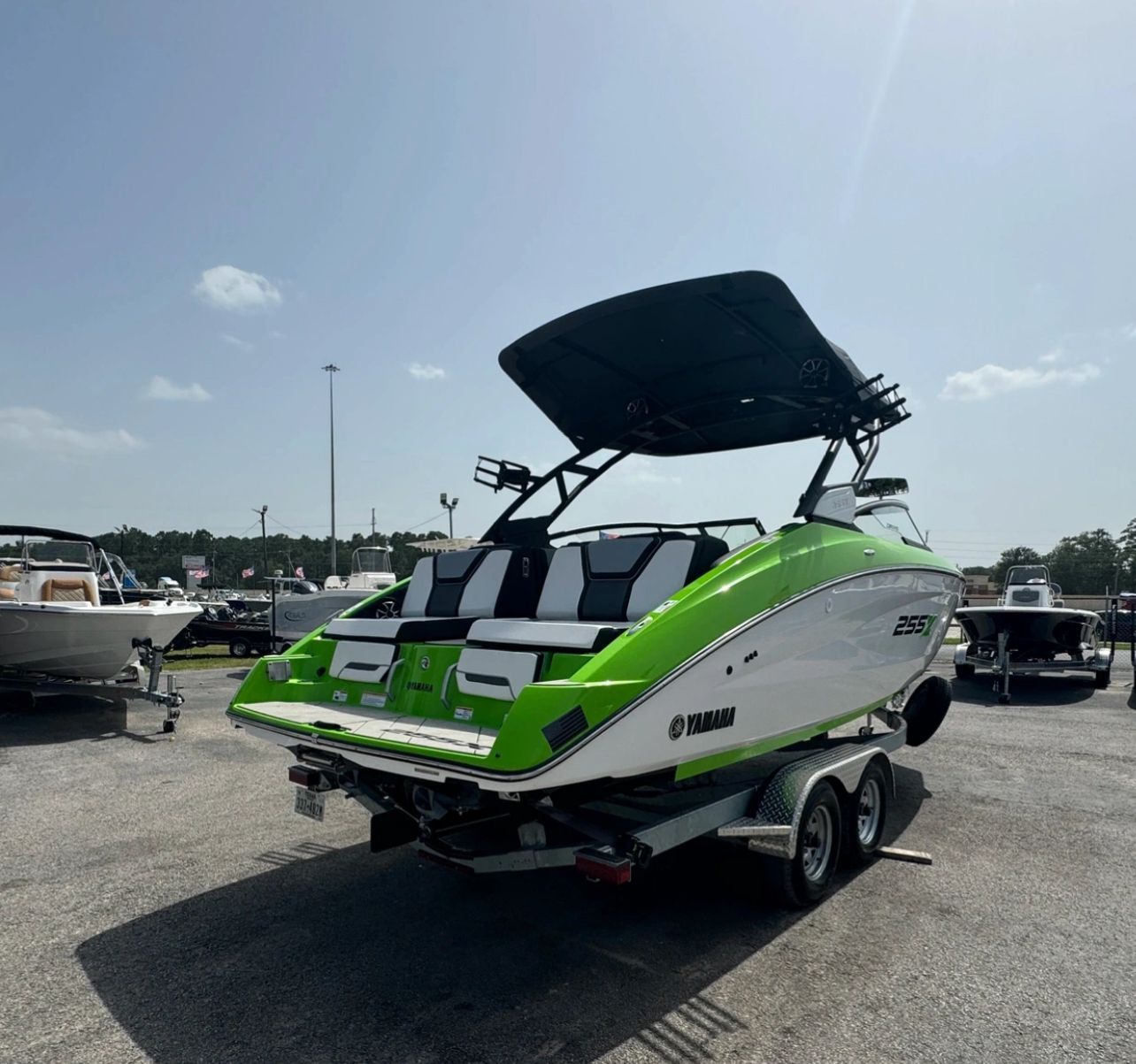 2022 Yamaha Boats 255XD - 2