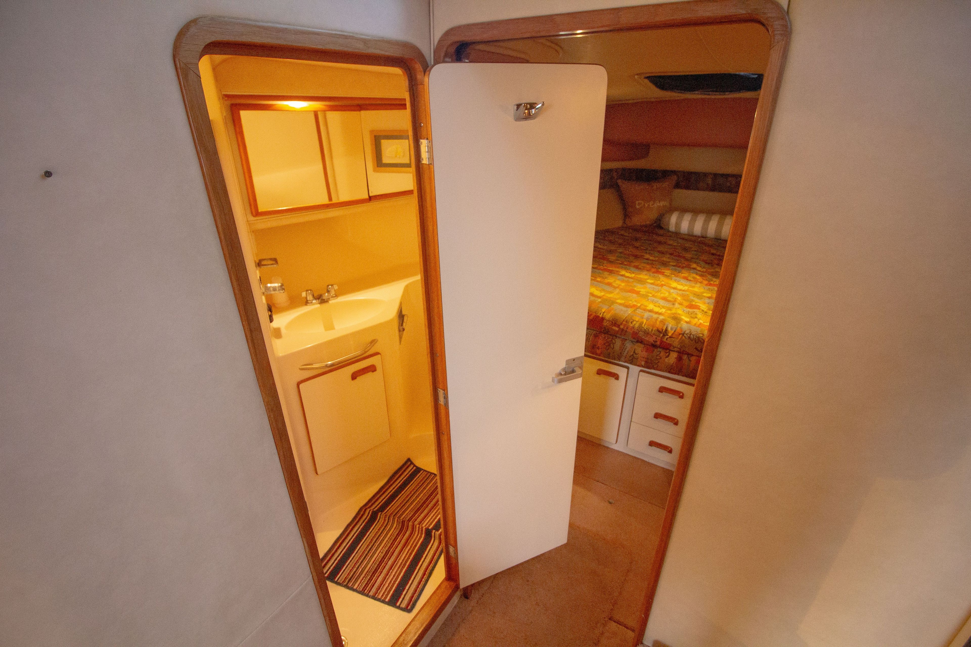 1993 Sea Ray 440 Express Bridge - 56