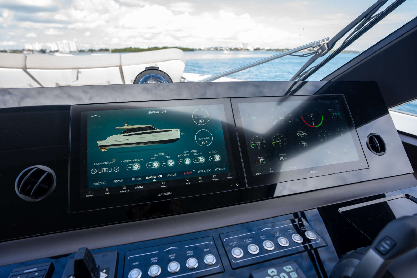 2026 Azimut Seadeck 6 - Image 38