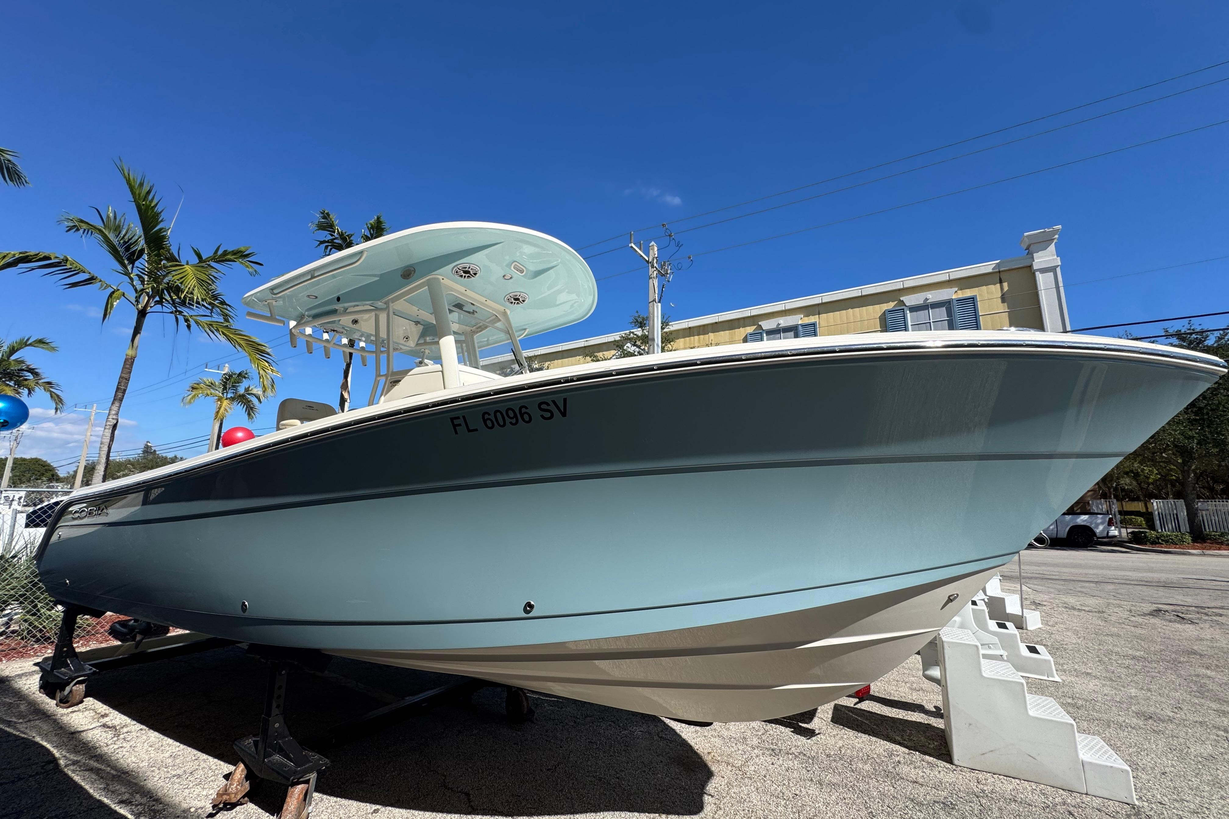 2021 Cobia 262 Center Console