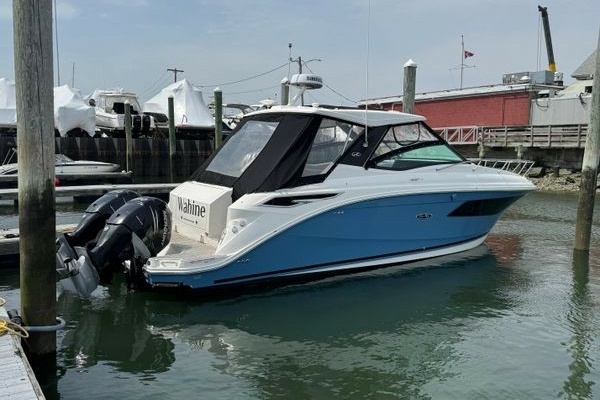 2021 Sea Ray Sundancer 320 Outboard